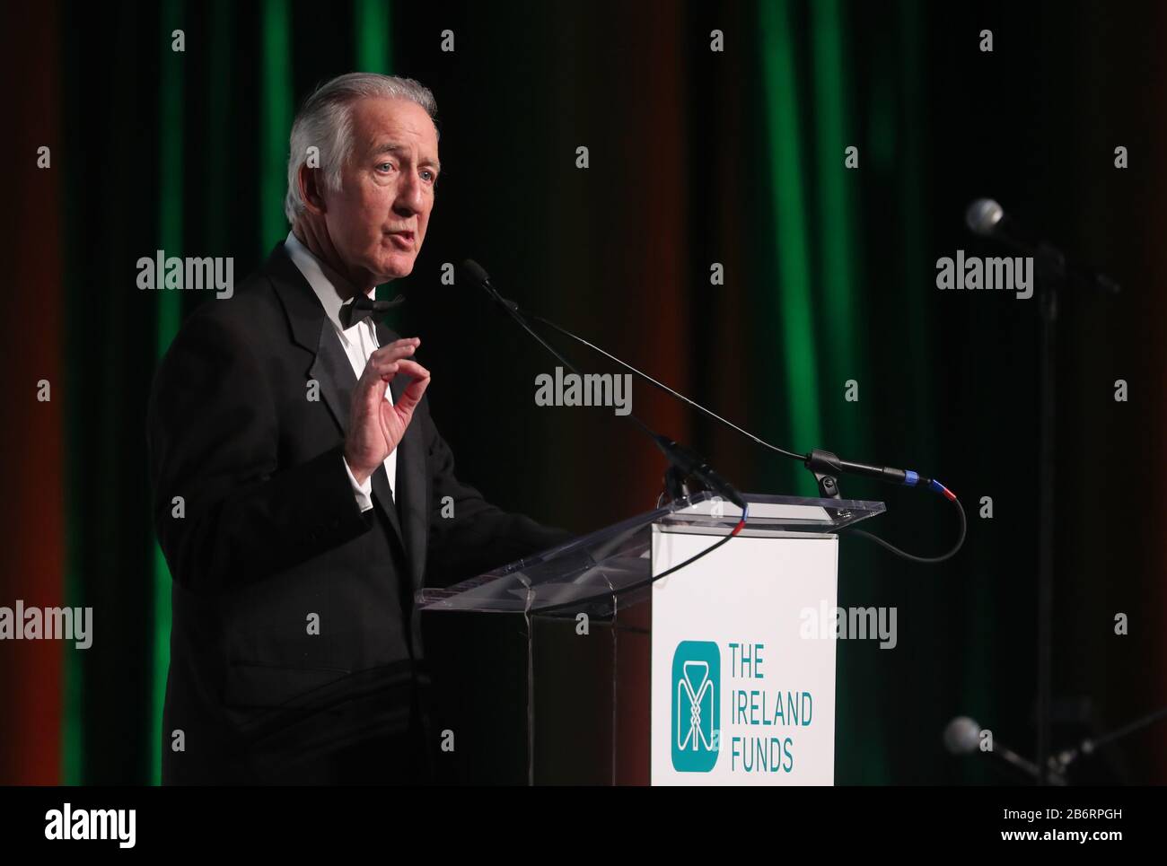 Il Congressman Richard Neal parla al 28th cena di gala Nazionale dei Fondi d'Irlanda al National Building Museum di Washington DC durante la visita del Taoiseach negli Stati Uniti. Foto PA. Data Immagine: Mercoledì 11 Marzo 2020. Vedi la storia di PA POLITICA Irlanda Stati Uniti. Photo credit dovrebbe leggere: Niall Carson / PA Filo Foto Stock