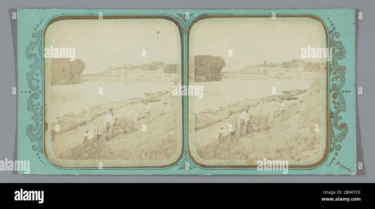 Groep mannen bij een aanlegplaats voor boten Group of men with a boat dock tipo di oggetto: Immagine stereo numero articolo: RP-F F11312 Iscrizioni / marchi: Iscrizione, recto, stampato: 'Éposée' Produttore : fotografo: Anonimo Data: 1852 - 1858 Materiale: Carta di cartone Tecnica: Albumen stampa dimensioni : mezzo secondario: H 87 mm × W 177 mm Oggetto: Barche a vela, canoe, ecc. Foto Stock Groep mannen bij een aanlegplaats voor boten Group of men with a boat dock tipo di oggetto: Immagine stereo numero articolo: RP-F F11312 Iscrizioni / marchi: Iscrizione, recto, stampato: 'Éposée' Produttore : fotografo: Anonimo Data: 1852 - 1858 Materiale: Carta di cartone Tecnica: Albumen stampa dimensioni : mezzo secondario: H 87 mm × W 177 mm Oggetto: Barche a vela, canoe, ecc. Foto Stock