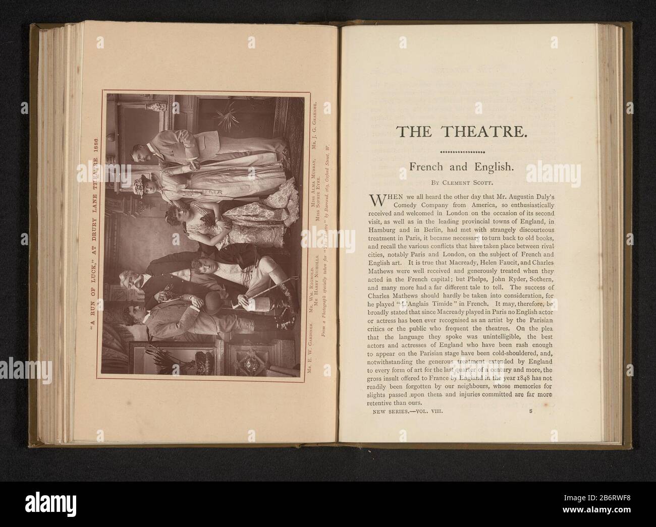 Groepsportret van de leden van The Drury Company in 'a Run of Luck' Group ritratto dei membri della Drury Company 'a Run of Luck' Object Type : fotomeccanica stampa pagina numero articolo: RP-F-2001-7-1358F 9 Produttore : fotografo Herbert Rose Barraud (oggetto elencato ), creatore: Anonimo data: CA. 1881 - in o davanti 1886 Materiale: Carta Tecnica: Woodburytypie dimensioni: Immagine: H 114 mm × W 161 mmToelichtingPrent due pagine per pagina 236. Oggetto: Donna adulta mana dult personaggi storici Wie: EW GardinerGeorge RignoldAlma MurrayJ.G. Harry Graham Nichollssophie Eyre Foto Stock