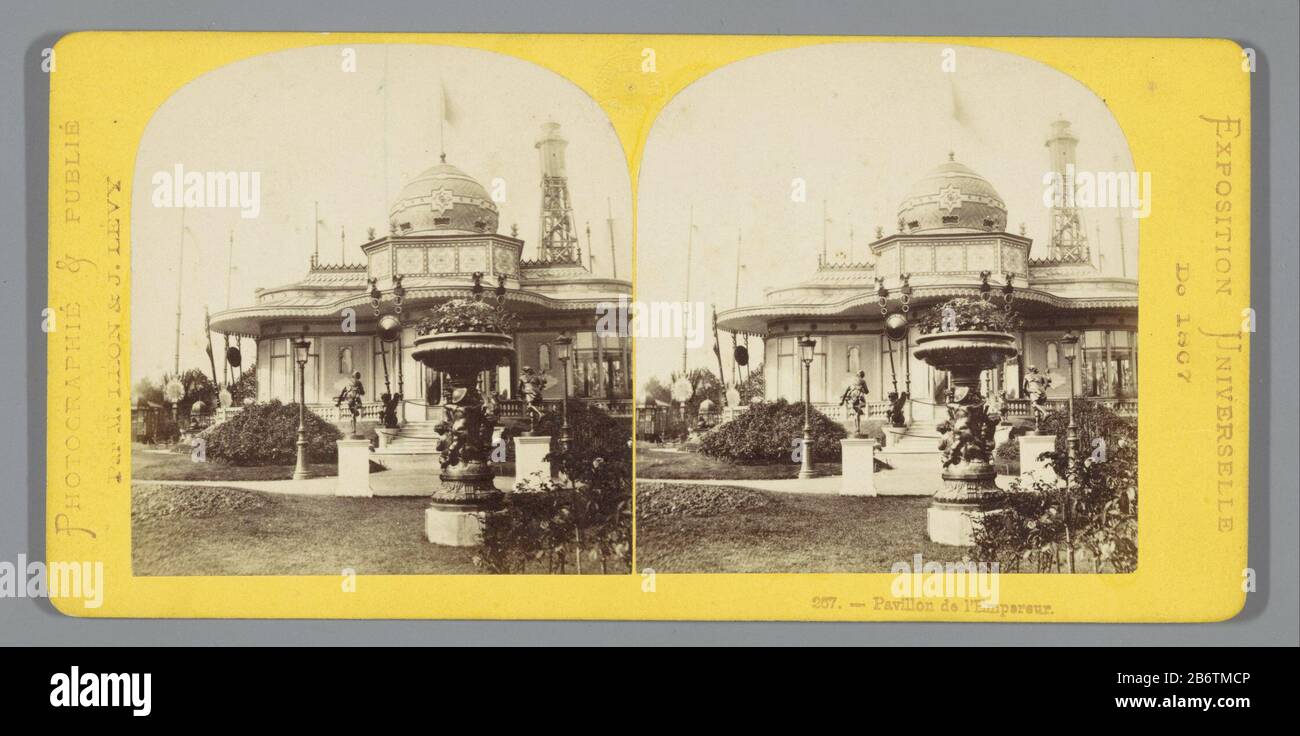 Het paviljoen van de keizer op de Wereldtentoonstelling van 1867 Pavillon de l'Empereur (titel op object) Exposition Universelle de 1867 (seriettel op object) il Padiglione dell'imperatore al mondo 1867Pavillon de l'Empereur (title object) Exposition Universelle de 1867 (series title object) Property Type: Stereo picture number Item: RP-F F10883 Iscrizioni / marchi: Blind stamp recto, in rilievo 'CONCESSIONE / * / UNIQUE' Produttore : fotografo: Léon & Lévy (edificio in lista) editore: Léon & Lévy (proprietà in lista) Luogo fabbricazione: Parigi Data: 1867 Materiale: Cartone carta Tecnica: Al Foto Stock