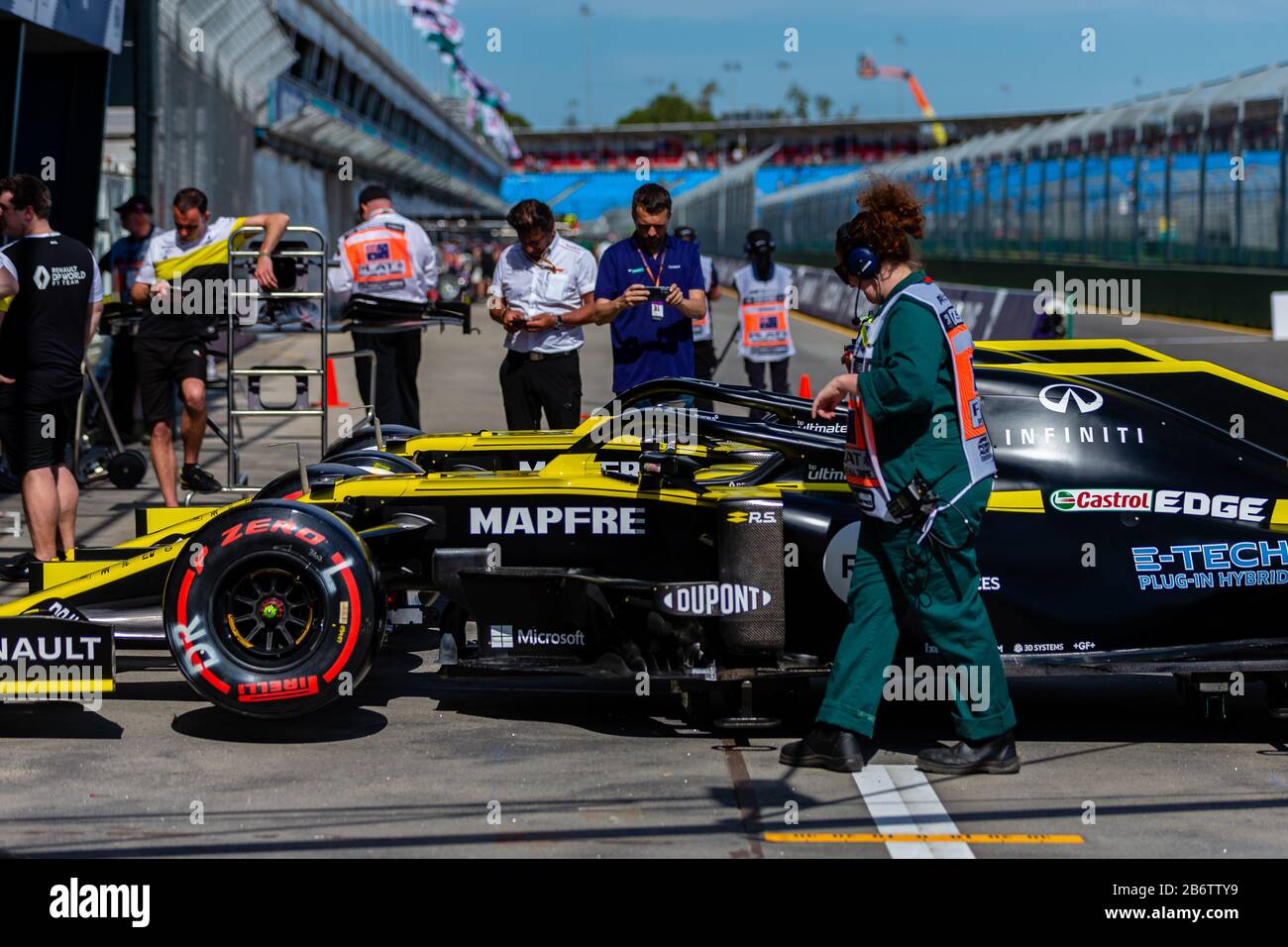 Melbourne, Australia, 12 Marzo 2020. Daniel Ricciardo in Pit Lane durante il Rolex Australian Grand Prix di Formula 1, Melbourne, Australia. Credito: Dave Hewison/Alamy Live News Foto Stock