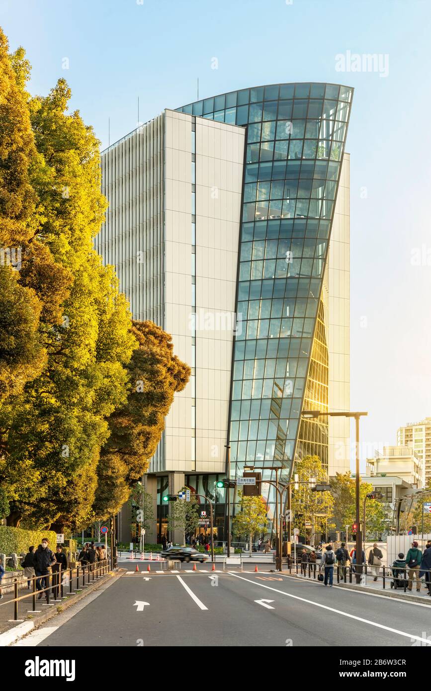 Tokyo, giappone - 17 novembre 2019: Costruzione del Museo Olimpico del Giappone gestito dal Comitato Olimpico del Giappone progettato da Mitsubishi Jisho Sekei per il Tok Foto Stock