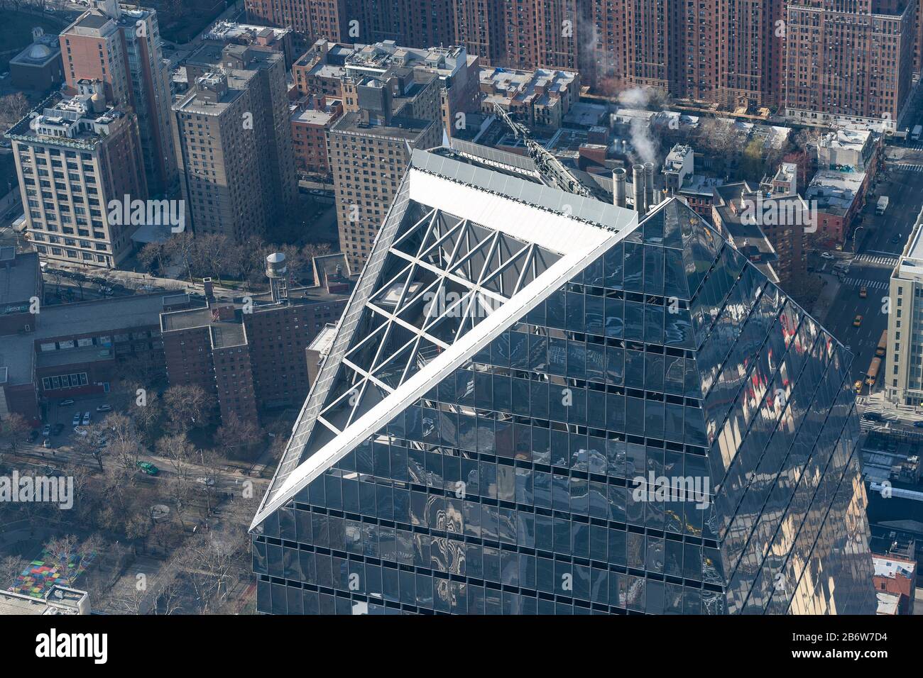 New York, Stati Uniti. 11th Mar, 2020. Vista panoramica dello skyline di New York dal bordo il ponte sopraelevato all'aperto dell'Emisfero Occidentale durante l'apertura (Photo by Lev Radin/Pacific Press) Credit: Pacific Press Agency/Alamy Live News Foto Stock