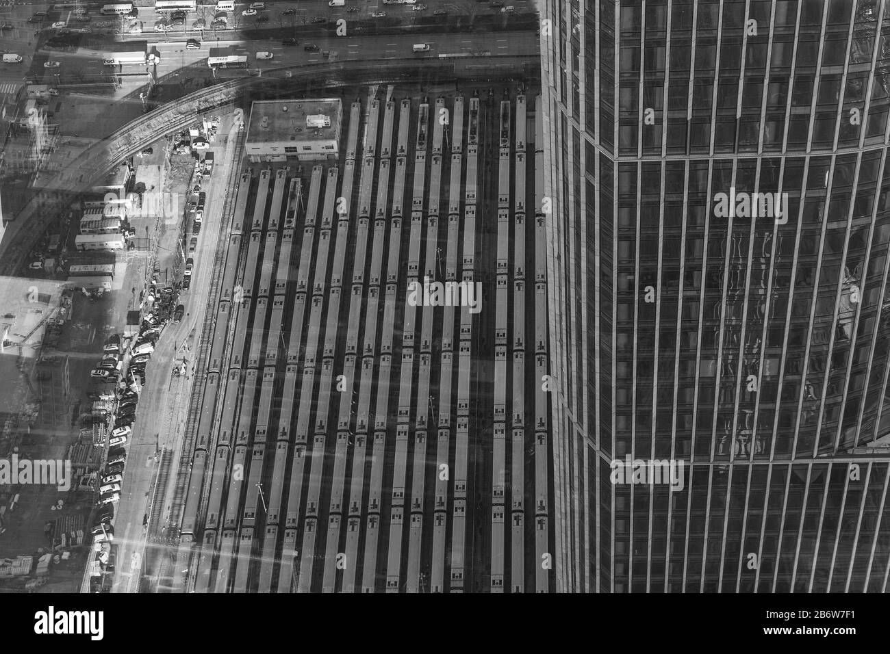 New York, Stati Uniti. 11th Mar, 2020. Vista panoramica dei Cantieri di New York Long Island Rail from The Edge la piattaforma aerea esterna dell'Emisfero Occidentale più alta durante l'apertura (Photo by Lev Radin/Pacific Press) Credit: Pacific Press Agency/Alamy Live News Foto Stock