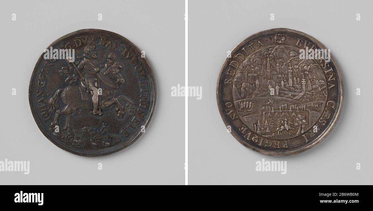 Inneming van Bautzen porta Johan Georg van Saksen Zilveren Penning. Voorzijde: Man te paard binnen omschrift. Keerzijde: Stad in brand binnen omschrift. Produttore : Hans von der Putt (mogelijk)Plats fabbricante: Neurenberg datazione: 1620 Materiale: Zilver Techniek: Slaan dimensioni: D 4,1 cm. × g 21,21 gr Data: 1619-09-25 - 1619-09-25 Foto Stock