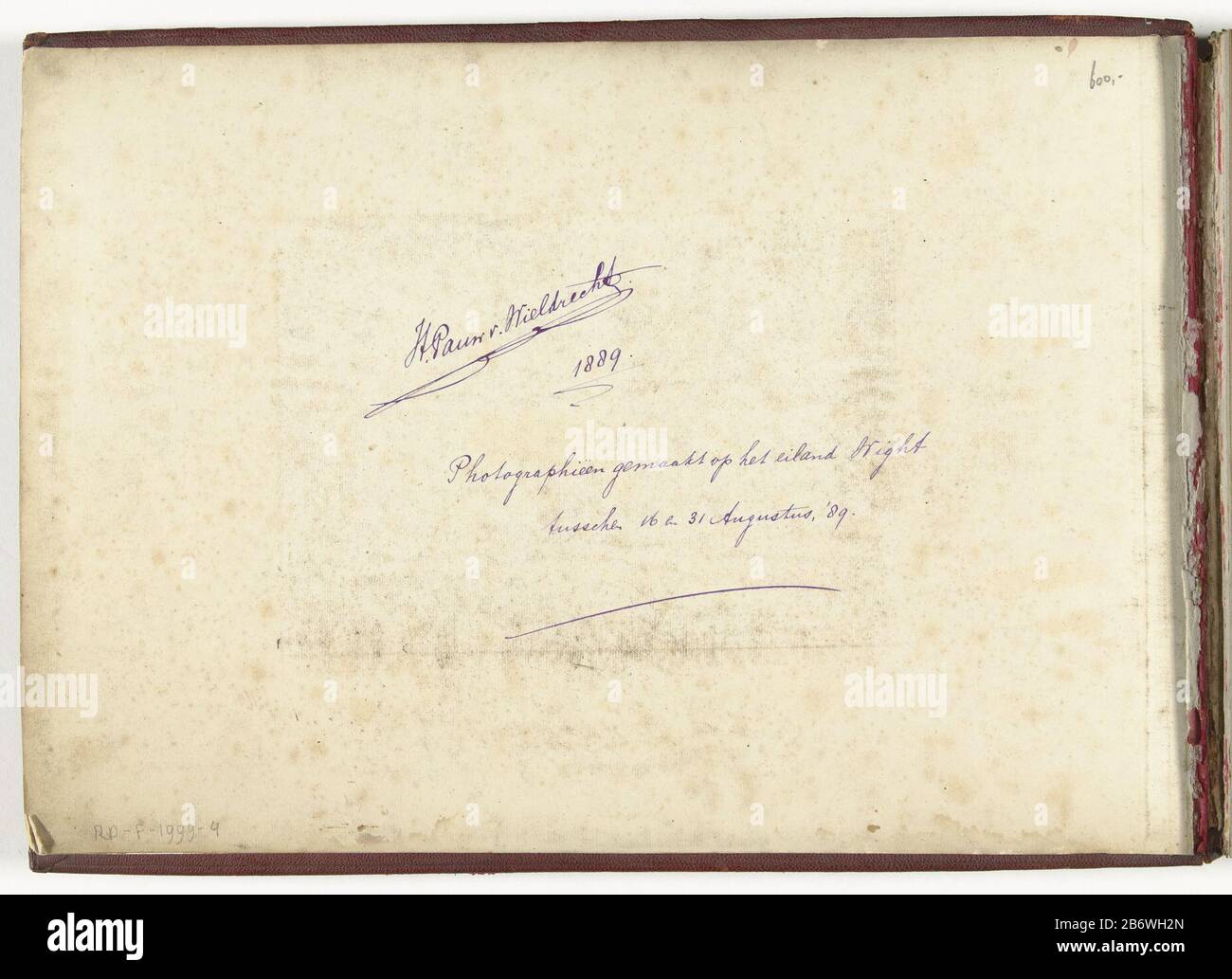 Isle of Wight, 1889 (titel op Object) album fotografico con 44 foto, scattate durante una vacanza sull'Isola di Wight. Produttore: Fotografo: Henry Peacock Wieldrecht compositore Henry Peacock Wieldrecht Luogo fabbricazione: Paesi Bassi Data: 1889 caratteristiche Fisiche: Album fotografico materiale: Carta cartone misure pelle: Cinturino: H 241 mm × W 340 mm × d 35 mm Foto Stock