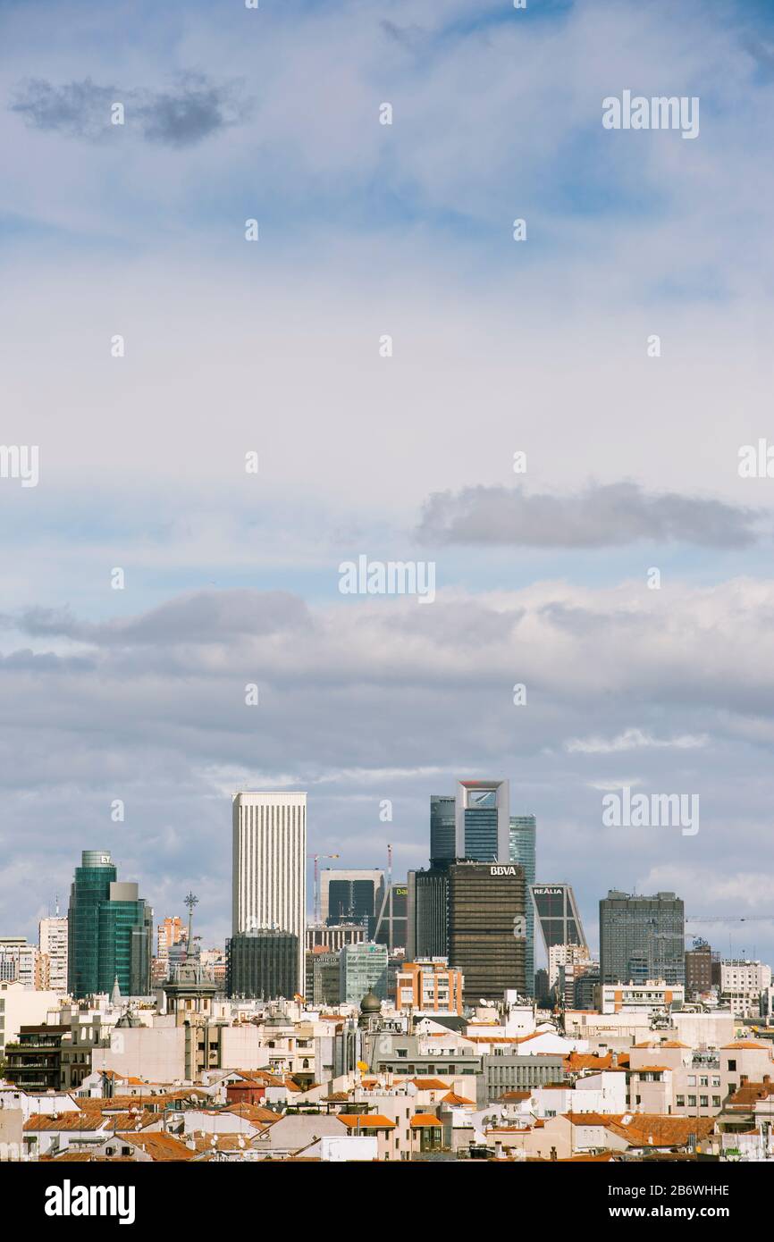 Madrid, Spagna -04 Mar 2020- Skyscapers dal distretto finanziario Foto Stock