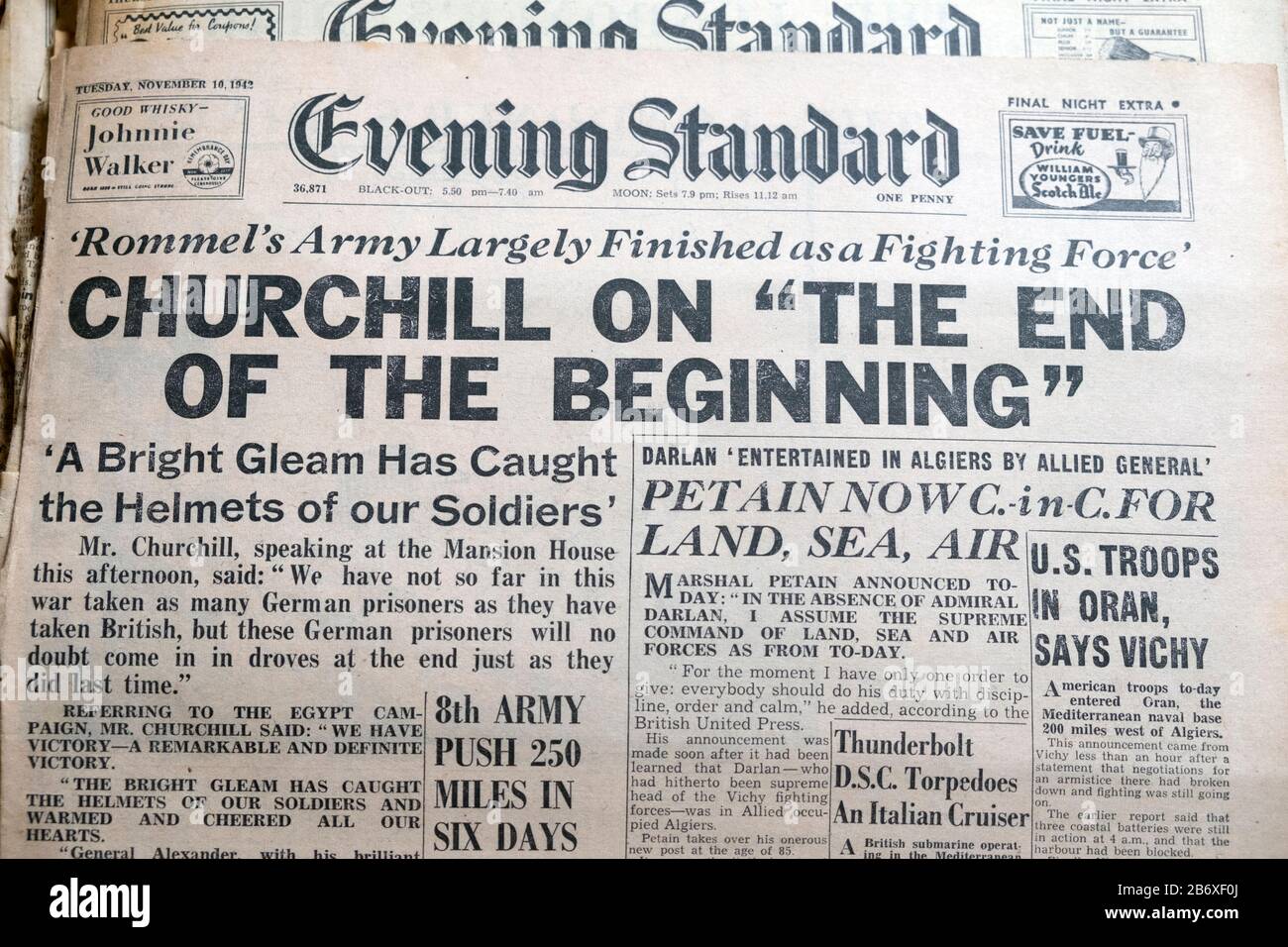 Churchill on 'The End of the Begin' Evening Standard WW2 World War II Newspaper frontpage in London England UK 10 novembre 1942 Foto Stock