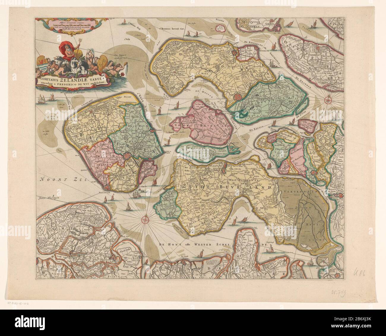 Kaart van Zeeland Comitatus Zelandiae tabula (titel op object) in alto a sinistra un cartouche con una scala bar: Milliare Germanucum comune / Schale 2000 Bloysche vergs Maeck reddito a nasty Duytsche Myle 15 in graedt. Sotto un cartouche con il titolo e sopra Nettuno circondato da Tritons che collegano le braccia di Zelanda e braccio destro con monogramma FW. Alto a destra etichettato: O. Produttore : printmaker: Anonimo editore: Pieter Mortier (i) (edificio elencato) Editore: Frederik de Wit (attribuzione rifiutata) Luogo produzione: Amsterdam Data: CA. 1670 e / o 1710 - 1711 caratteristiche Fisiche: Incisione e. Foto Stock