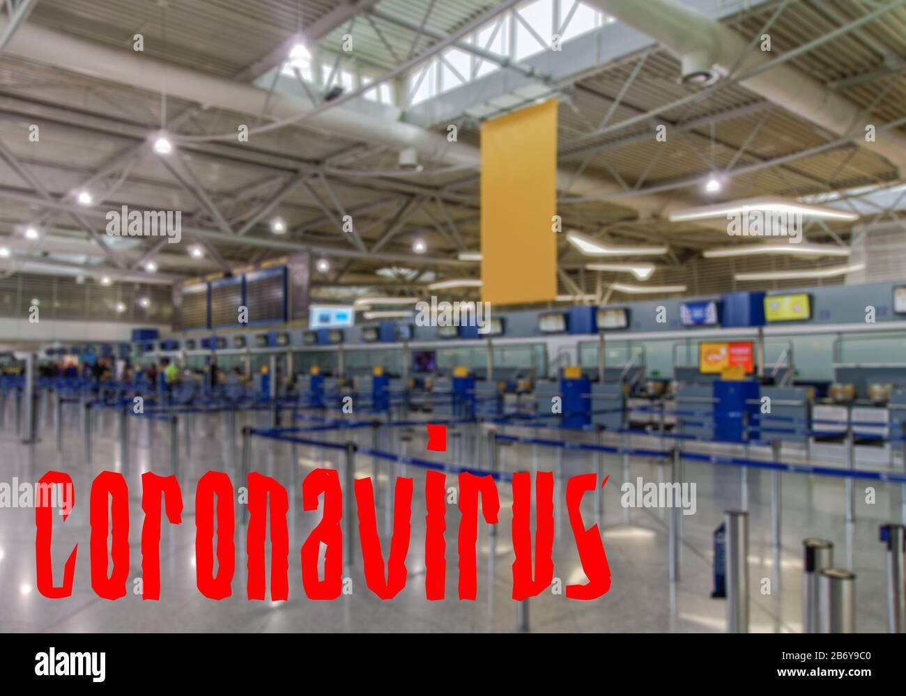 Airport gate NO Fly COVID-19 concetto di epidemia mondiale. Non c'è folla nell'area di imbarco per il check-in, con il titolo di coronavirus. Foto Stock