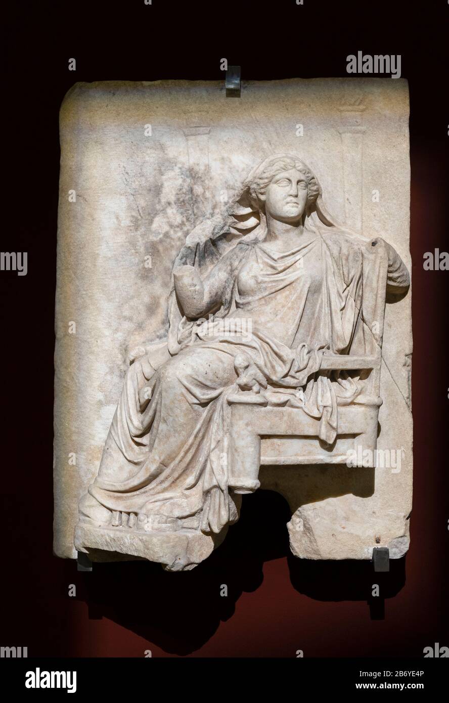 Rilievo marmoreo greco di Demeter, IV secolo a.C. Museo Archeologico di Istanbul, Turchia. Foto Stock