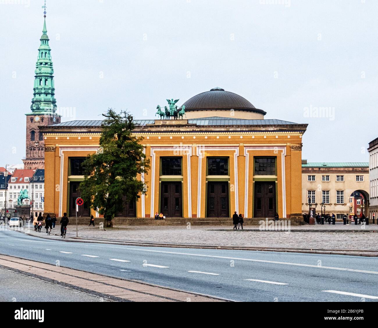 Il museo Thorvaldsen ospita l'arte dello scultore neoclassicista danese Bertel Thorvaldsen, a Copenhagen, Danimarca. Esterno dell'edificio Foto Stock
