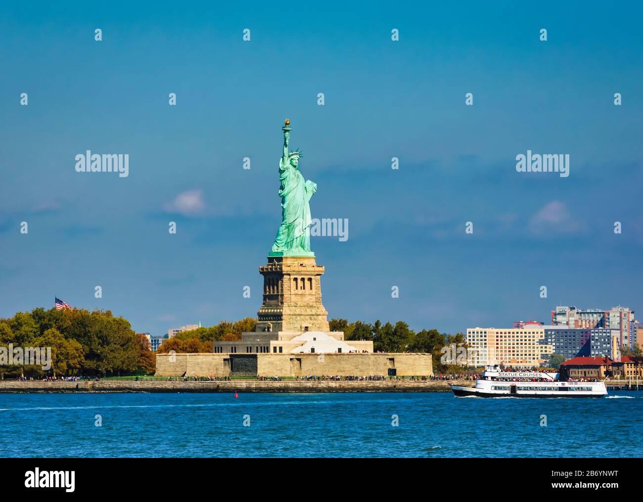 Statua Della Libertà Su Liberty Island, New York, New York State, Stati Uniti D'America. La statua alta 46 metri o 151 piedi era un dono per gli Stati Uniti d'America Foto Stock