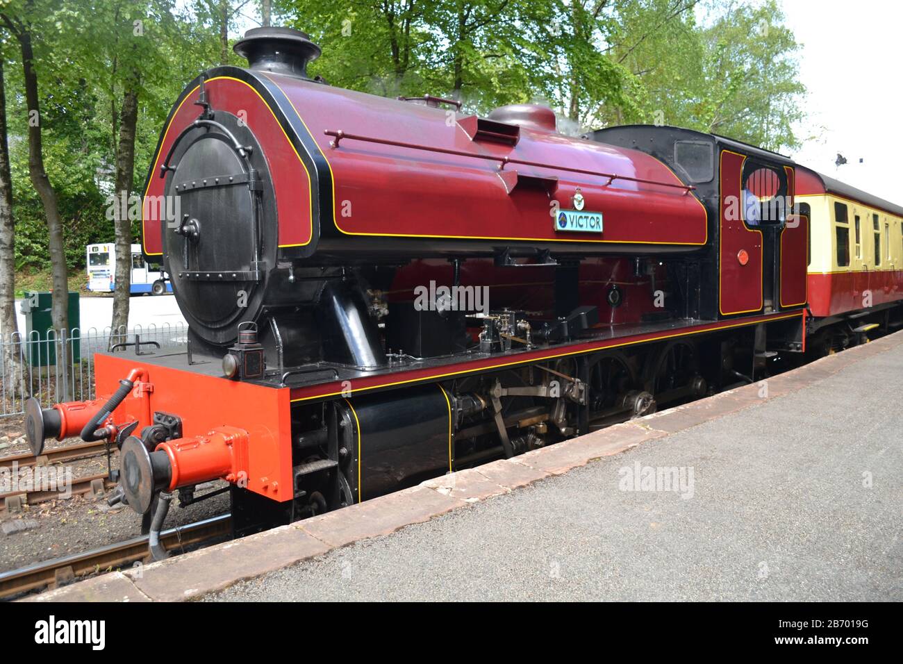 Victor alla stazione sul lago, Windermere Foto Stock