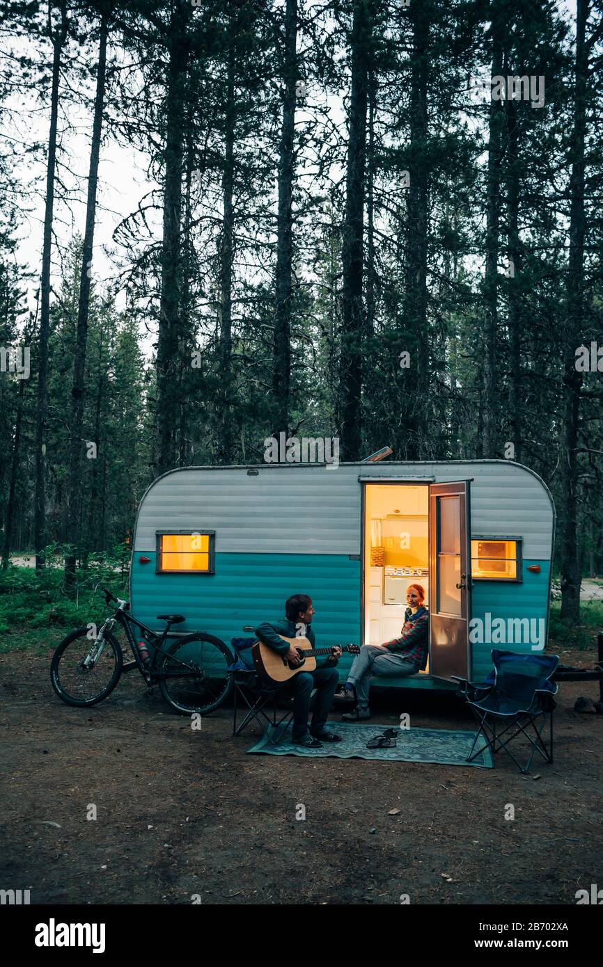 Un paio di campi in un rimorchio a Mt. Hood National Forest, O. Foto Stock