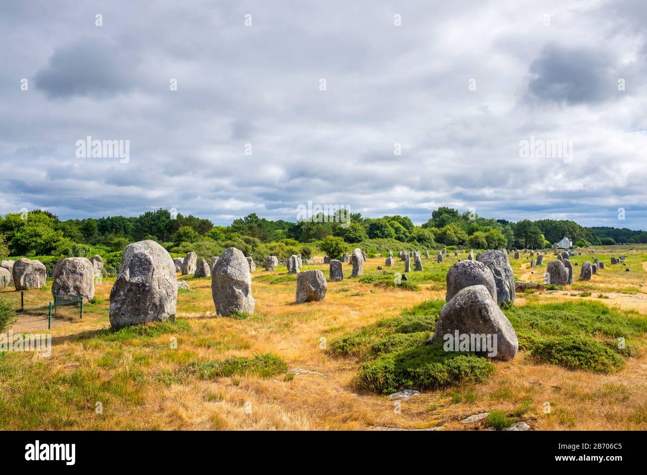 Francia, Bretagna Morbihan, Carnac. Neolitico pietre permanente a Alignements de Carnac (Carnac pietre), Alignements de Menec. Foto Stock