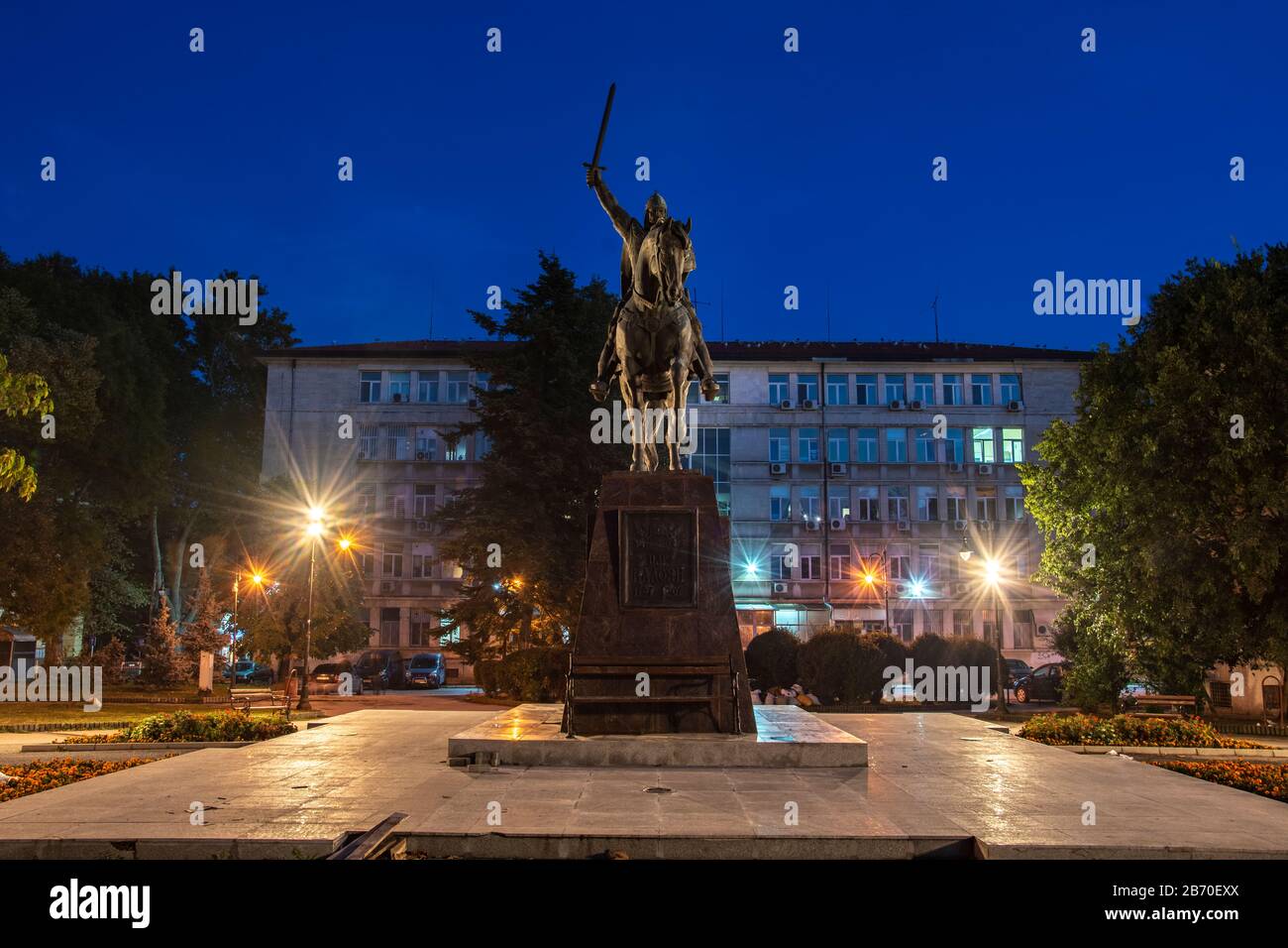Varna, Bulgaria, 02 ottobre 2018: Il monumento a Tsar Kaloyan , Re dei Bulgari costruito nel 2007. Foto Stock