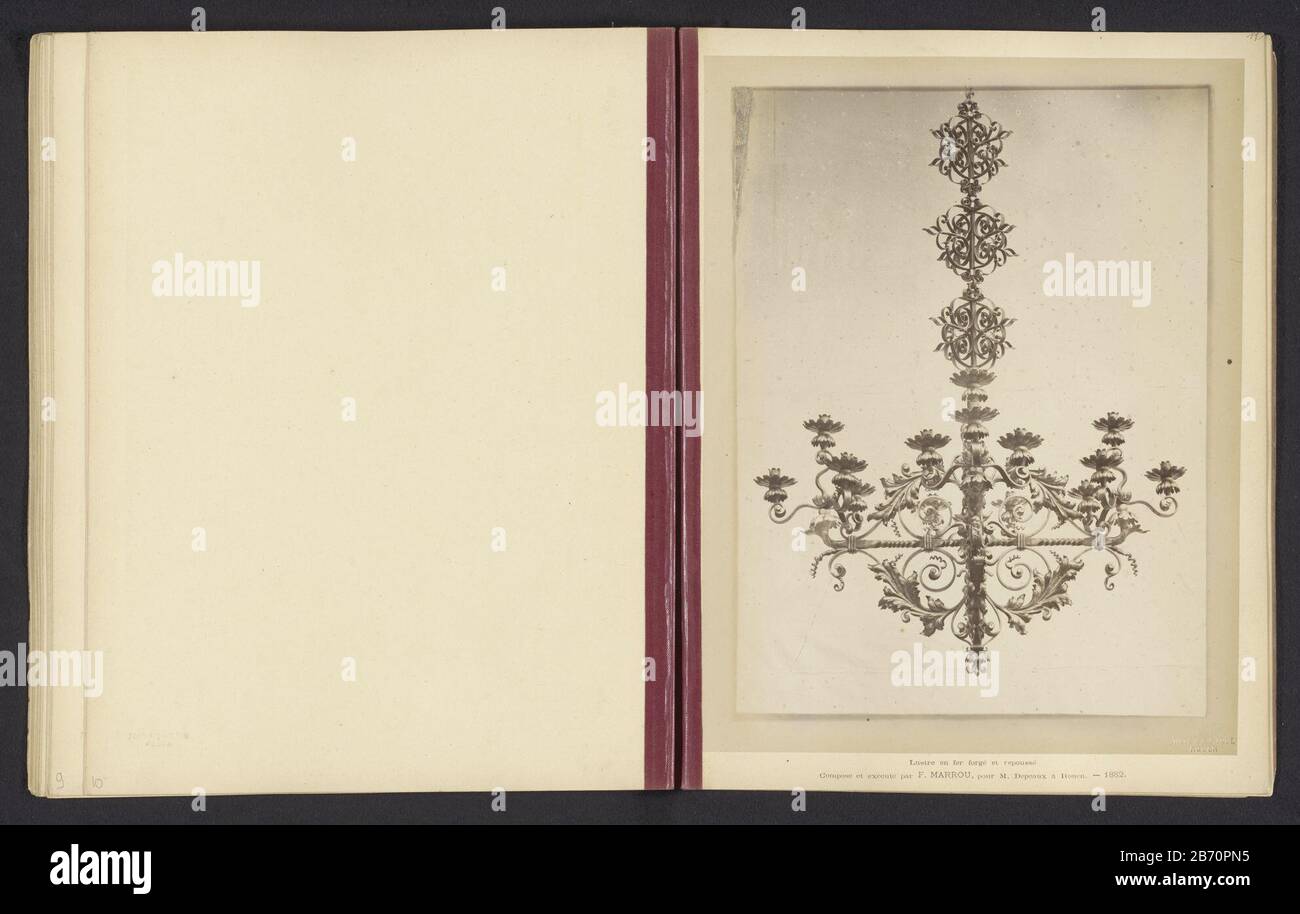 Lampadario e decorato con Bladmotievenstre forté et fer repoussé (oggetto del titolo) Tipo Di Proprietà: Photo page numero articolo: RP-F 2001-7-463-11 Iscrizioni / marchi: Nome, recto, in rilievo 'Witz & cie Phot. Rouen'opschrift, recto, printed, 'EXECUTE Composé et par F. Marrou, pour M. Depeaux à Rouen.' fabbricante : fotografo: Witz et Cie (indicato sull'oggetto) Appuntamenti: CA. 1882 - in o davanti 1884 Materiale:. Carta fotografica tecnica: Albume dimensioni di stampa: Foto: H 278 mm × W 215 mm Oggetto: Ornamento derivato da pianta disgrazia verricello candelabro Foto Stock Lampadario e decorato con Bladmotievenstre forté et fer repoussé (oggetto del titolo) Tipo Di Proprietà: Photo page numero articolo: RP-F 2001-7-463-11 Iscrizioni / marchi: Nome, recto, in rilievo 'Witz & cie Phot. Rouen'opschrift, recto, printed, 'EXECUTE Composé et par F. Marrou, pour M. Depeaux à Rouen.' fabbricante : fotografo: Witz et Cie (indicato sull'oggetto) Appuntamenti: CA. 1882 - in o davanti 1884 Materiale:. Carta fotografica tecnica: Albume dimensioni di stampa: Foto: H 278 mm × W 215 mm Oggetto: Ornamento derivato da pianta disgrazia verricello candelabro Foto Stock
