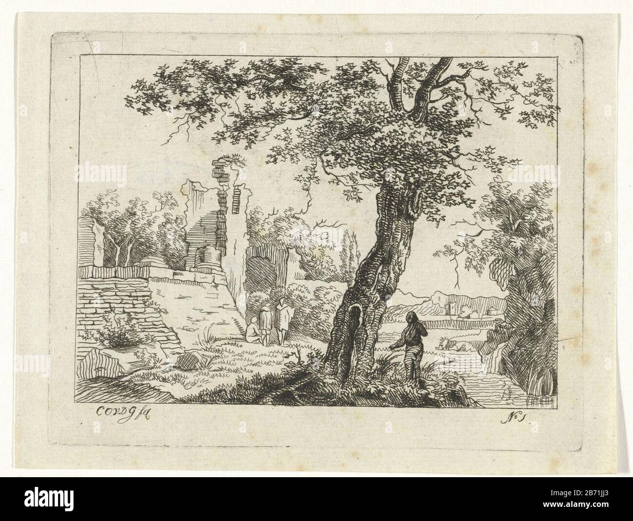 Paesaggio con rovine e quattro figure. In primo piano c'è un boom. Produttore : stampatore: Cornelis OOutoter van der Griendt (indicato sull'oggetto) Data: 1807 - 1868 caratteristiche Fisiche: Materiale di incisione: Carta Tecnica: Dimensioni di incisione: Bordo della lastra: H 84 mm × W 109 mm Oggetto: Paesaggio con gelificazione Foto Stock