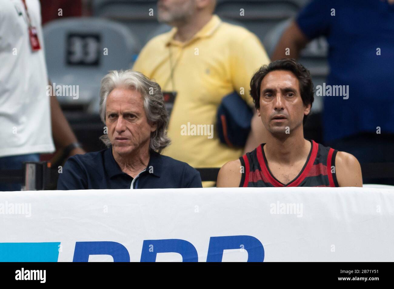 Rio De Janeiro, Brasile. 12th Mar, 2020. Il allenatore di calcio Flamengo partecipa al gioco Flamengo vs. Instituto Cordoba, per la Basketball Champions League tenutasi presso il Ginásio do Maracanãzinho, giovedì sera (12), a Rio de Janeiro, RJ. Credito: Celso Pupo/Fotoarena/Alamy Live News Foto Stock