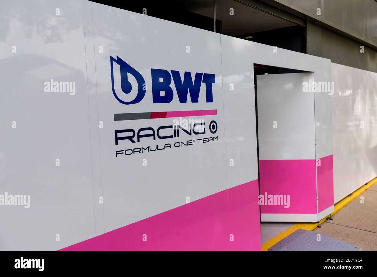 Melbourne, Australia . 13 Marzo 2020. Formula Uno, Gran Premio D'Australia, Practice Day; Racing Point Garage Credit: Action Plus Sports Images/Alamy Live News Foto Stock