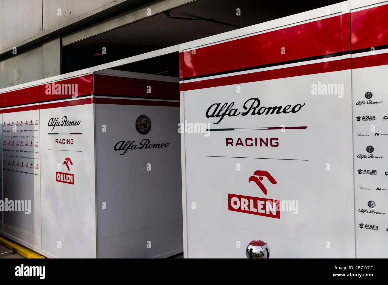 Melbourne, Australia . 13 Marzo 2020. Formula Uno, Gran Premio D'Australia, Practice Day; Alfa Romeo Garage Credit: Action Plus Sports Images/Alamy Live News Foto Stock