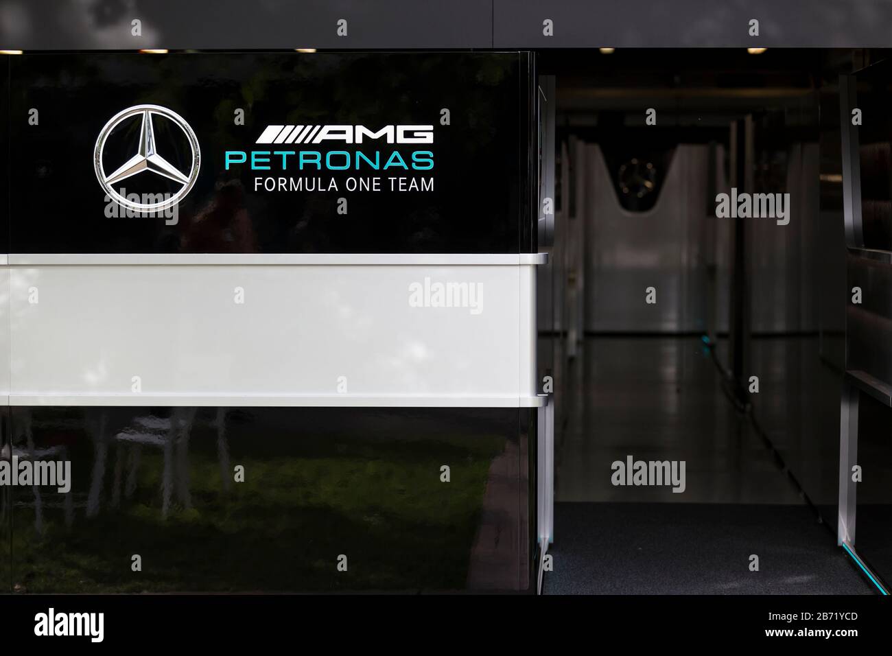 Melbourne, Australia . 13 Marzo 2020. Formula Uno, Gran Premio D'Australia, Practice Day; Credito Garage Mercedes: Action Plus Sports Images/Alamy Live News Foto Stock