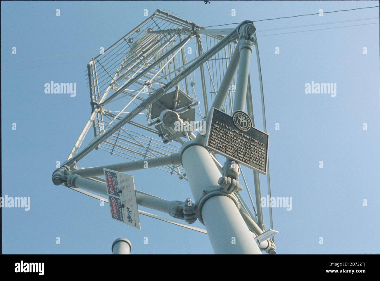 Austin, Texas USA: 'Torre del faro' eretta nel 1894 con sei lampade ad arco di carbonio per illuminare le strade. ©Bob Daemmrich Foto Stock