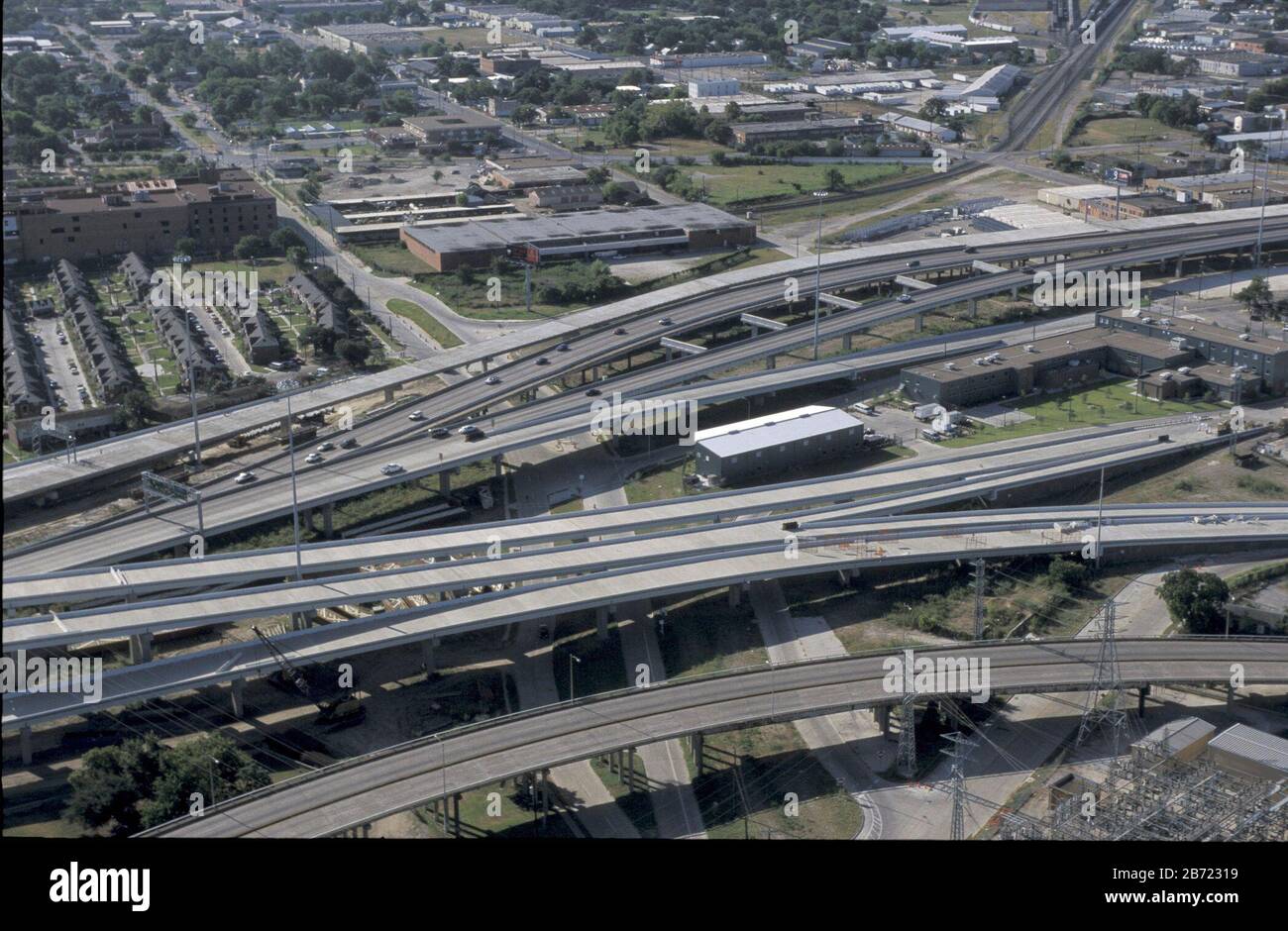 Houston, Texas USA, agosto 2001: Autostrade sopraelevate vicino al centro. ©Bob Daemmrich Foto Stock