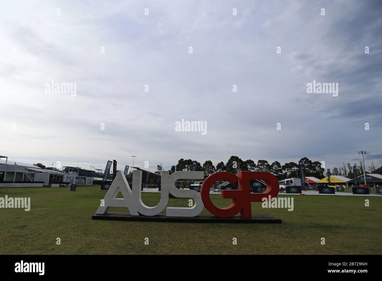 Melbourne, Australia . 13 Marzo 2020. Formula Uno, Gran Premio D'Australia, Practice Day; Circuito Vuoto Senza Fan Credit: Action Plus Sports Images/Alamy Live News Foto Stock