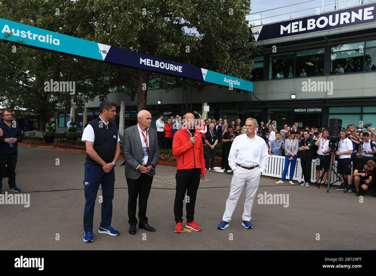 Melbourne, Australia . 13 Marzo 2020. Formula Uno, Australian Grand Prix, Australian Grand Prix Corporation Press Conference; Michael Masi, Australian Grand Prix Corporation Ceo Andrew Westacott, Paul Little, Chase Carey, Chief Executive Officer Of The Formula One Group Credit: Action Plus Sports Images/Alamy Live News Foto Stock