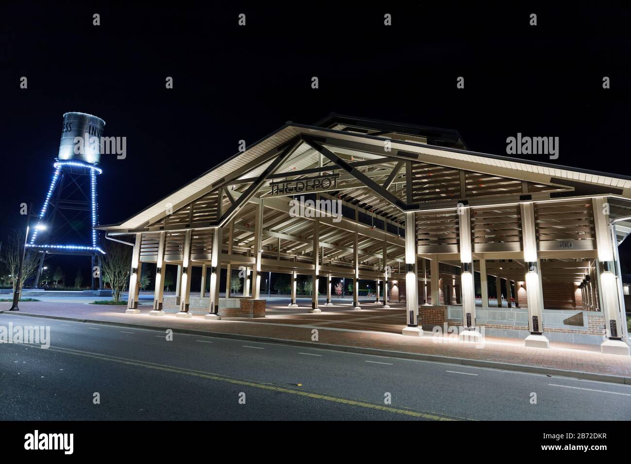 9 DICEMBRE 2019, INVERNESS, FL: Il Depot District è un nuovo parco pubblico situato vicino al centro di Inverness, Florida. Il padiglione ospiterà un m contadino Foto Stock