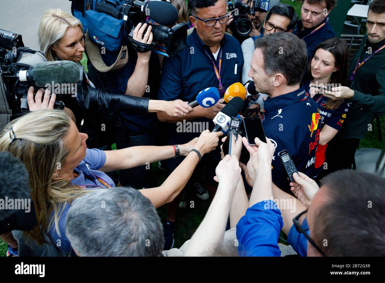 Christian Horner risponde alle preoccupazioni del virus Corona COVID-19 in seguito alla cancellazione del Gran Premio di Formula 1 australiano 2020 Foto Stock