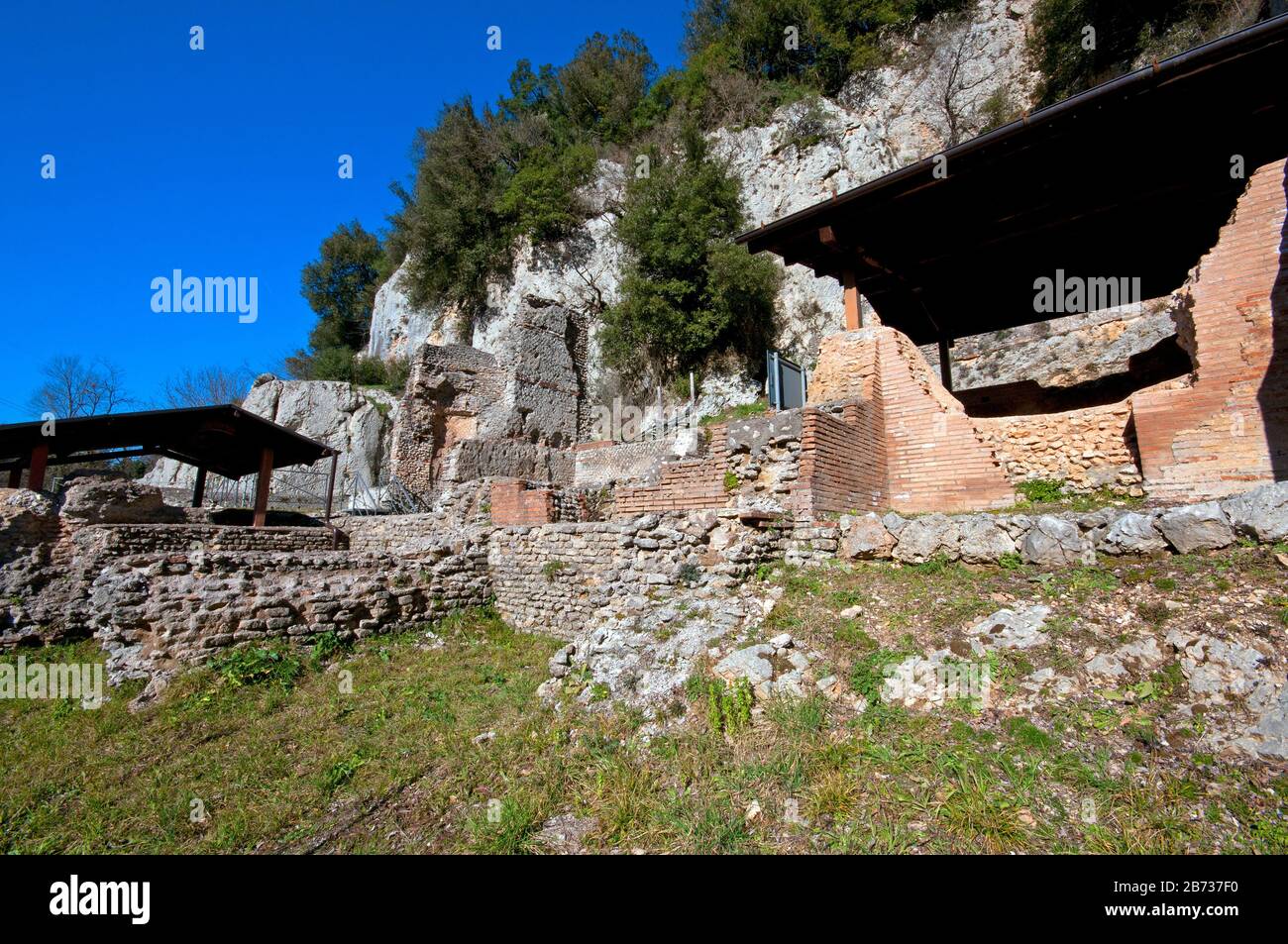 Rovine della Villa di Nerone vicino a Subiaco, Lazio, Italia Foto Stock