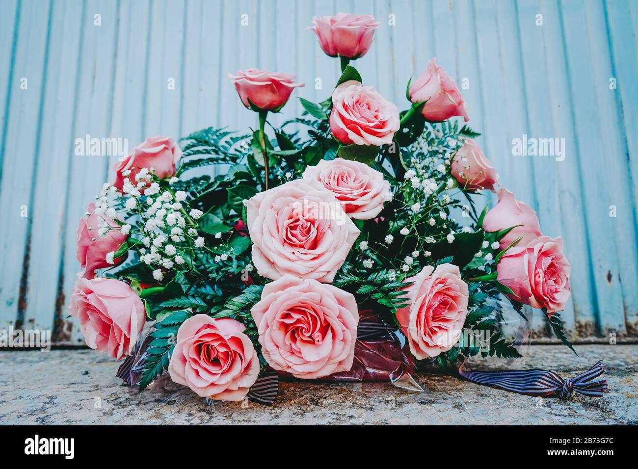 Bel bouquet di rose rosa Foto Stock