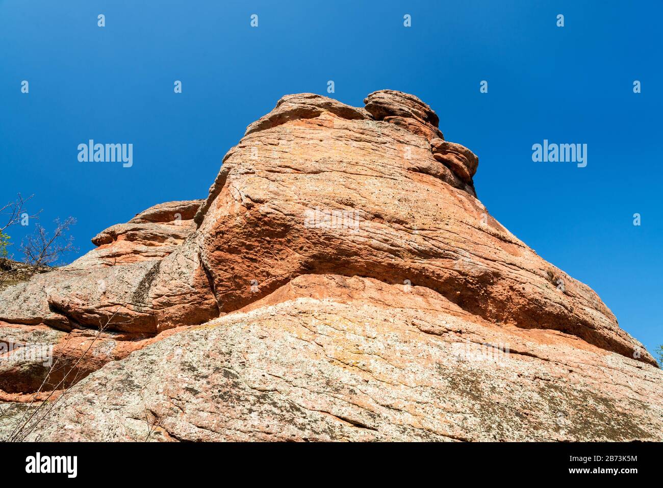 Le rocce di Belogradchik (Bulgaria) - sculture di roccia di colore rosso parte del Patrimonio Mondiale dell'UNESCO che sono stati nominati al nuovo mondo Foto Stock