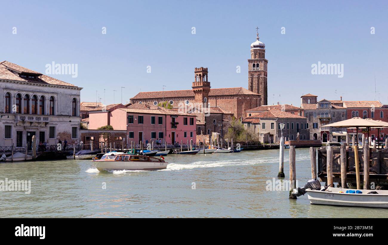Tipica scena dei canali, Murano, Provincia di Venezia, Italia, Foto Stock