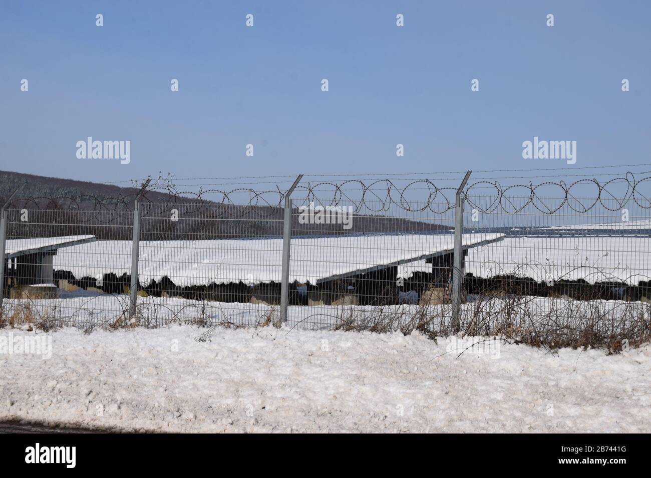 impianto solare nella neve Foto Stock