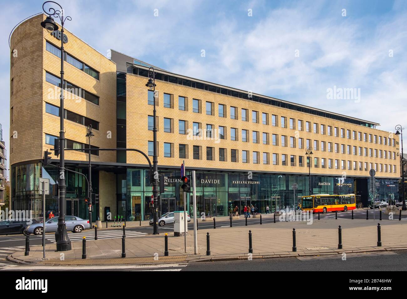 Varsavia, Mazovia / Polonia - 2019/10/26: Ethos Office building risviluppato da Kulczyk Silverstein Proprietà nel 2017- precedentemente ING Real Estate Foto Stock