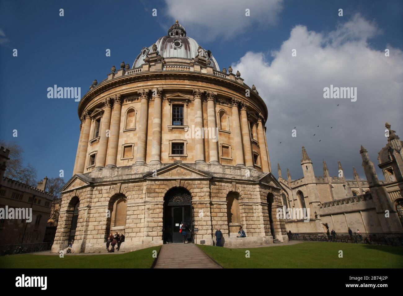 Oxford, Oxfordshire, UK 03 09 2020 The Radcliffe Camera and All Souls College in Oxford UK Foto Stock