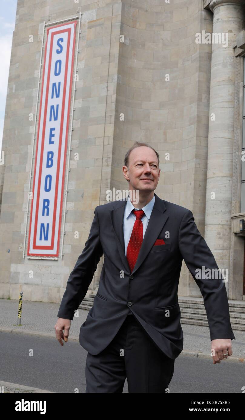 Il partito avvia la campagna elettorale dell'UE con il presidente Martin Sonneborn, su 23.04.2019 [traduzione automatica] Foto Stock