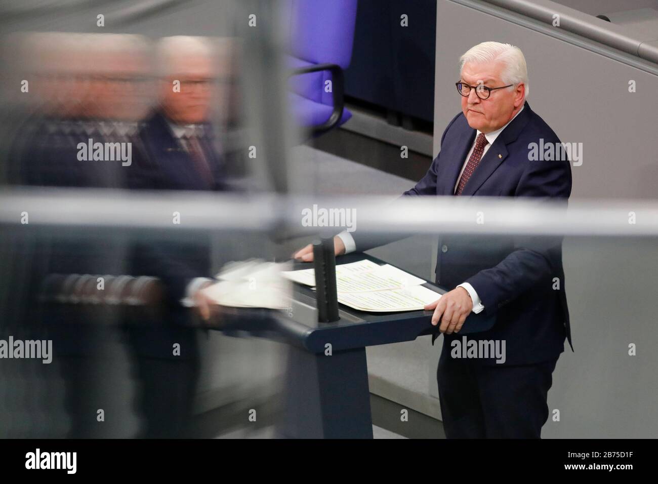 Il 9 novembre il presidente tedesco Frank-Walter Steinmeier si rivolgerà al Bundestag tedesco in occasione di un servizio commemorativo. [traduzione automatica] Foto Stock