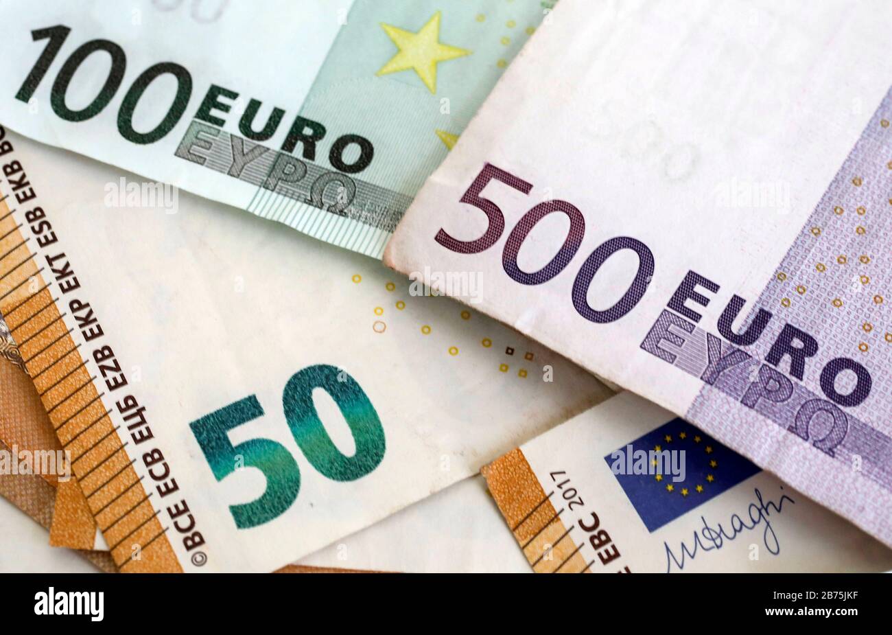 banconote da 50, 100 e 500 euro, al 05.02.2018. [traduzione automatica] Foto Stock