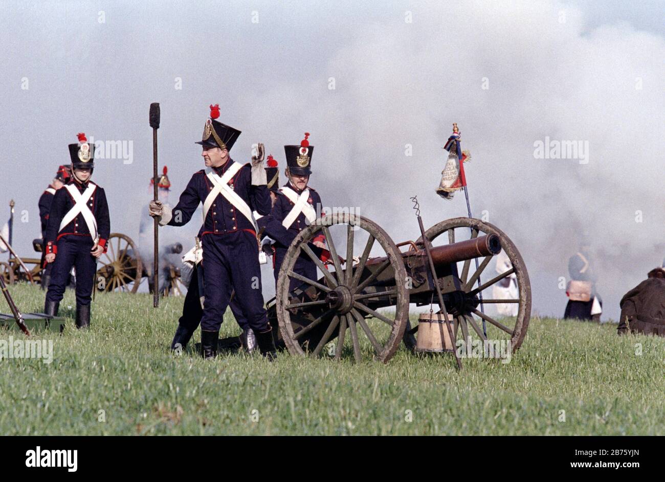 Artisti in uniformi storiche del 17.10.1998, ricreano la battaglia in scene storiche di battaglia nel 185° anniversario della battaglia di Lipsia nel 1813. [traduzione automatica] Foto Stock