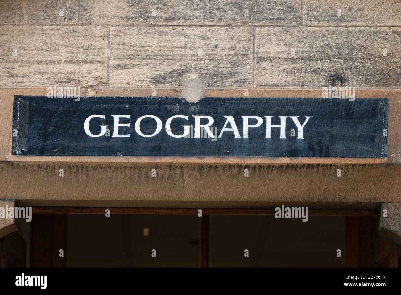 Cartello geografico all'Università di Glasgow, Scozia, Regno Unito Foto Stock