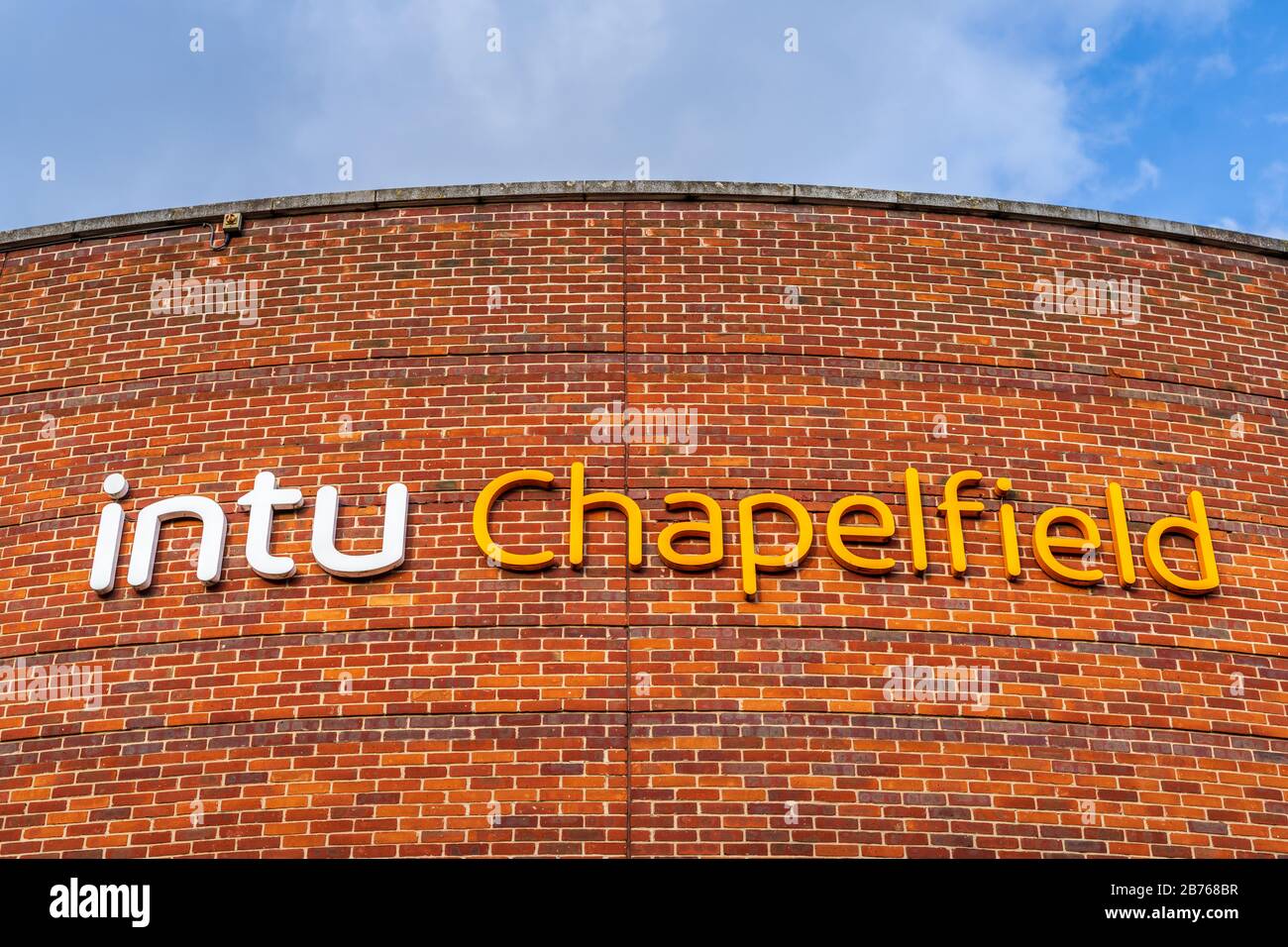Iscrizione all'INTU Chapelfield Shopping Centre nel centro di Norwich. Intu Shopping Centers Regno Unito. Foto Stock