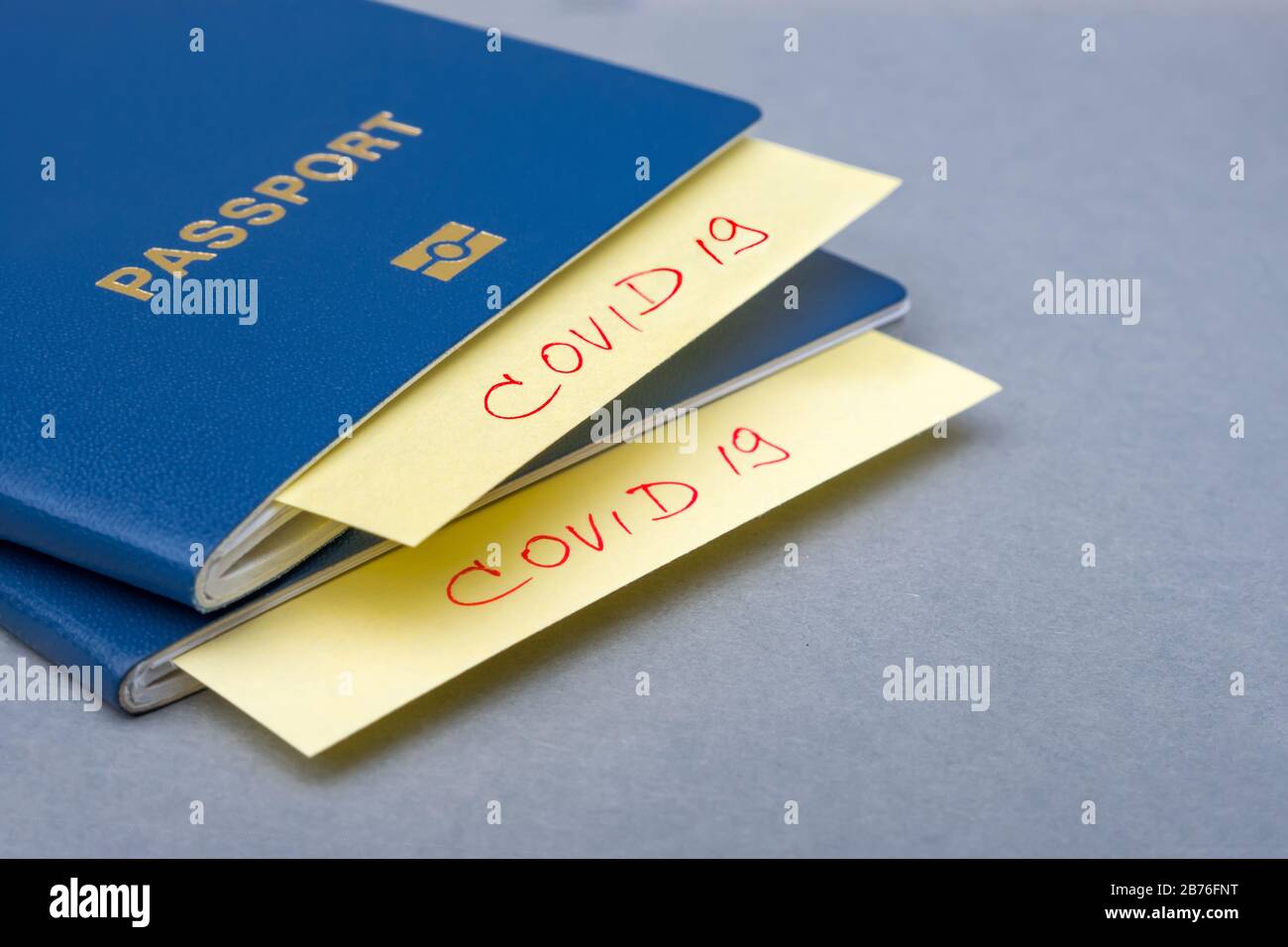 Coronavirus e concetto di viaggio. Il concetto di restrizioni per il turismo. Passaporto di viaggio. Quarantena. Restrizioni per i turisti. Covid19 Corona Foto Stock