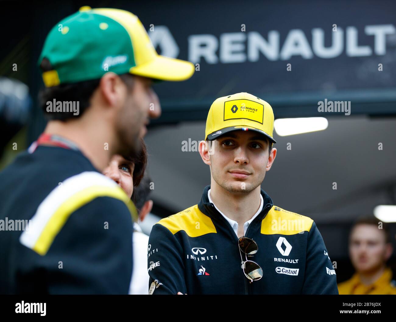 Daniel Ricciardo (AUS) e Esteban OCON (fra) Foto Stock