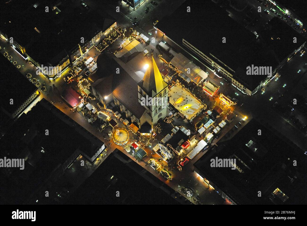 , centro città con mercatino di Natale presso la chiesa di San Paolo a Hamm, 13.12.2008, vista aerea, Germania, Nord Reno-Westfalia, Ruhr Area, Hamm Foto Stock