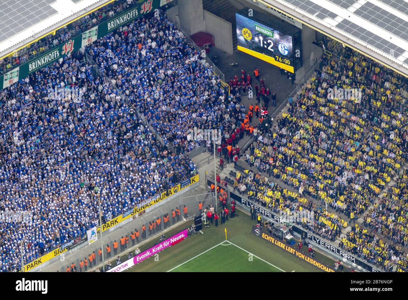 , partita di calcio BVB - Schalke nello stadio Borusseum, Westfalenstadion di Dortmund, 20.10.2012, vista aerea, Germania, Nord Reno-Westfalia, Ruhr Area, Dortmund Foto Stock